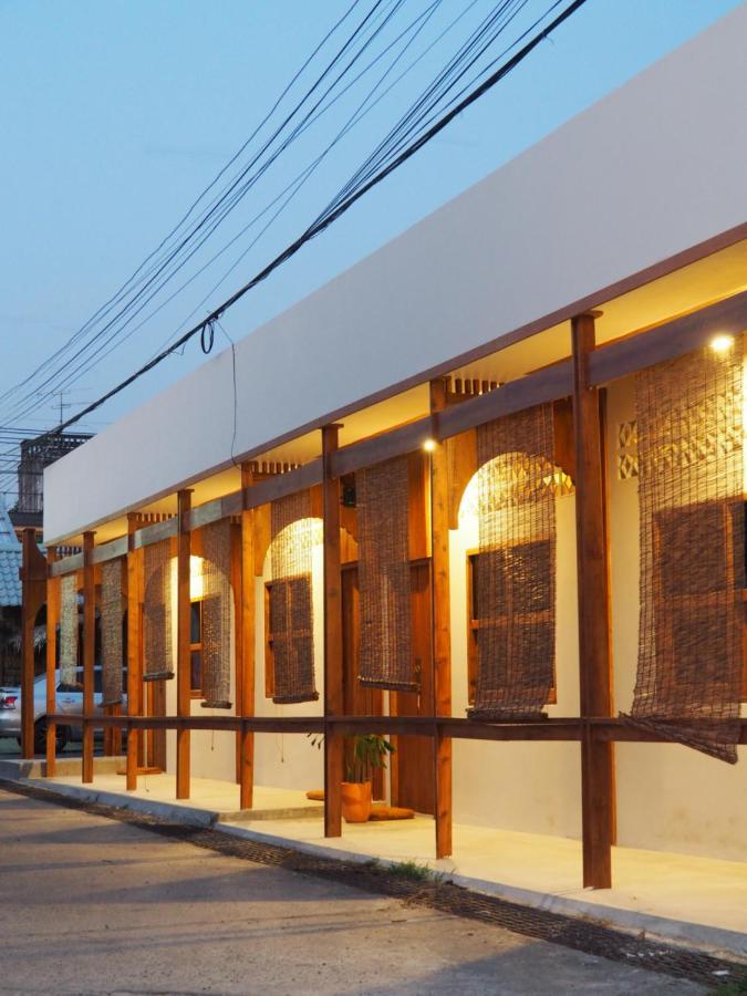 Makai Nap Hotel Thai Mueang Ngoại thất bức ảnh