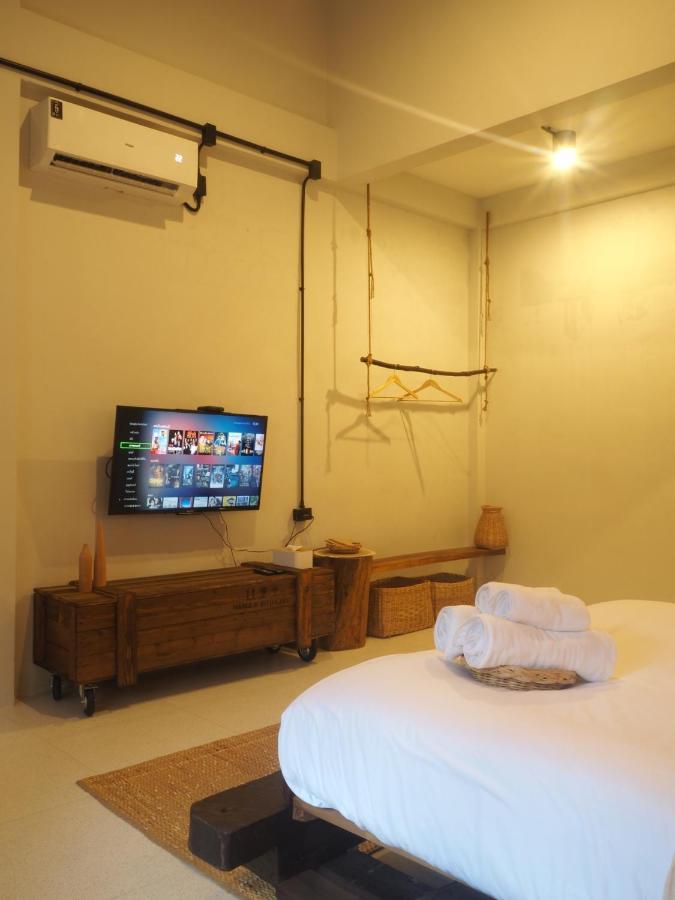 Makai Nap Hotel Thai Mueang Ngoại thất bức ảnh